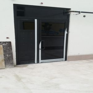 BİNA GİRİŞ KAPILARI VE POSTA KUTULARI